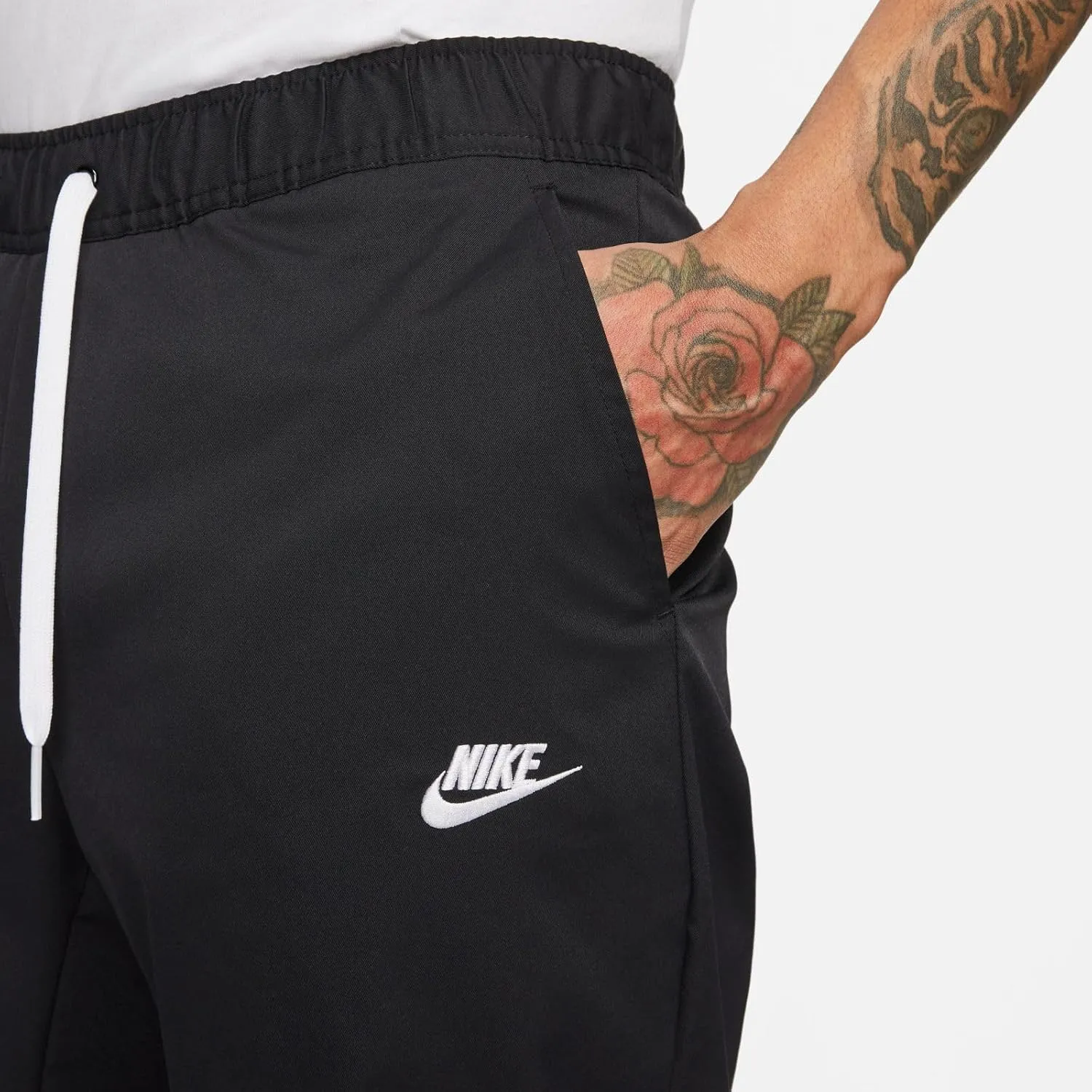 Nike Club Men's Woven Tapered Leg Pants