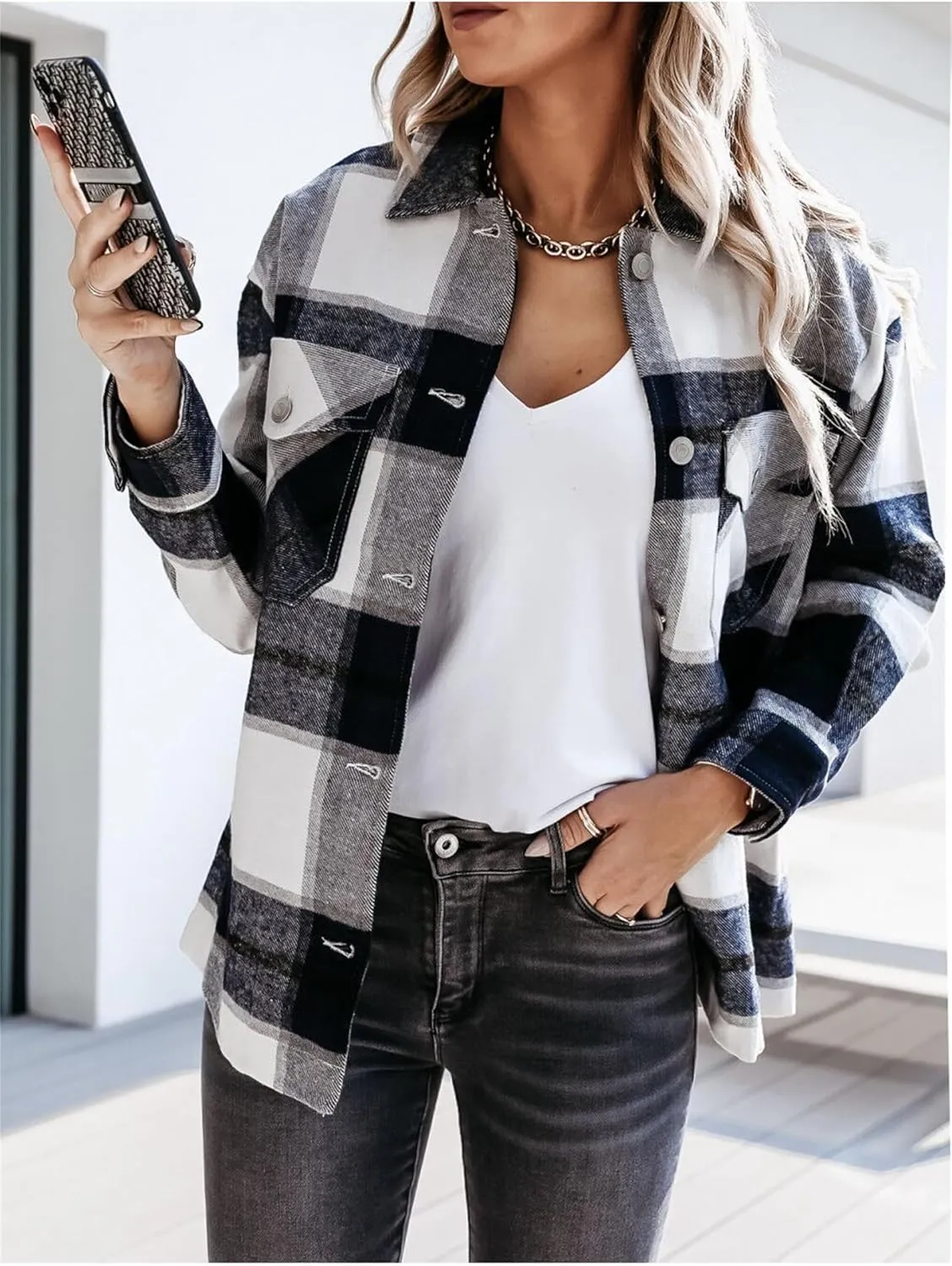Women's Fashion Cropped Flannel Wool Blend Plaid Shacket Long Sleeve Button Down Jackets 2023 Fall Casual Coat Pockets
