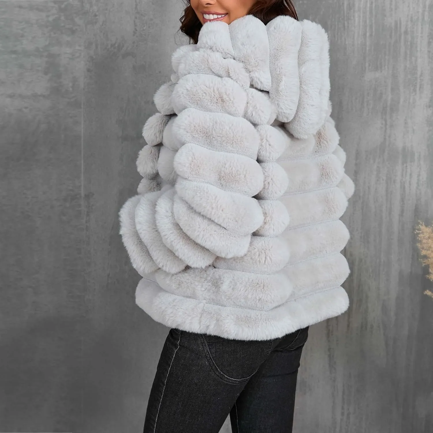 Womens Winter Faux Fur Coats Oversized Fluffy Fuzzy Fleece Jacket Plus Size Long Sleeve Thick Hoodies Outfits Tops